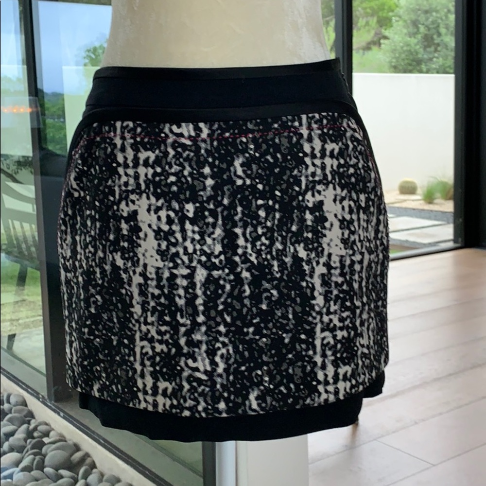 Diane Von Furstenberg skirt, 4